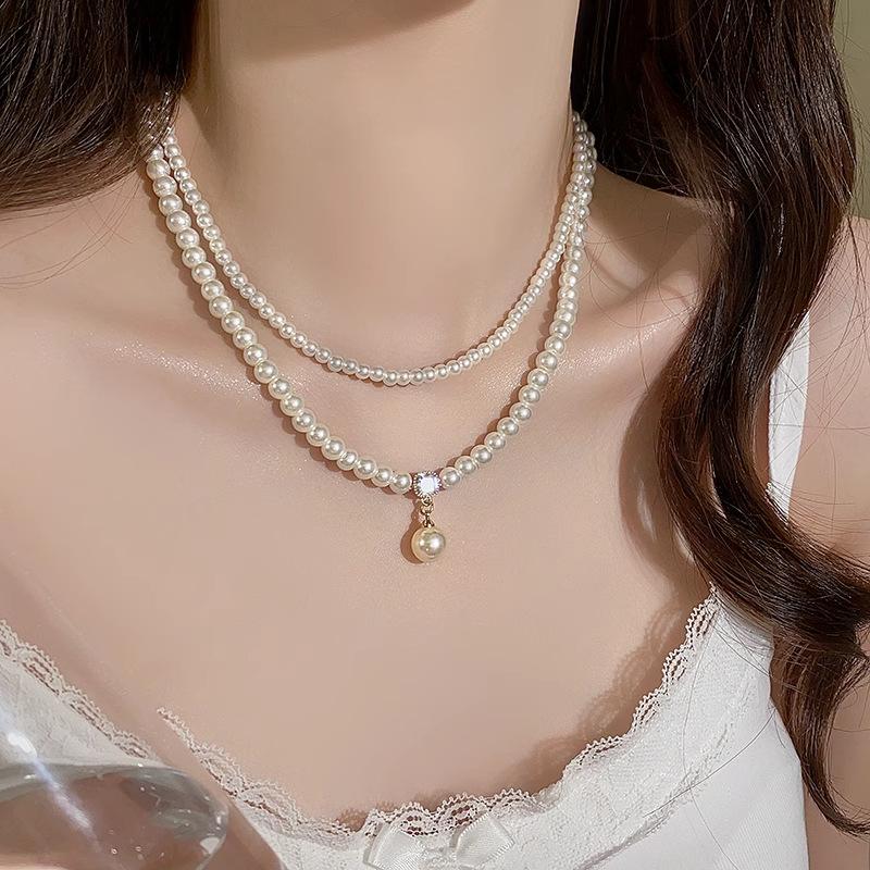 Light Luxury Pearl Choker Necklace Vintage Elegant Womens Necklace Fashion Versatile Crystal Collar Jewelry