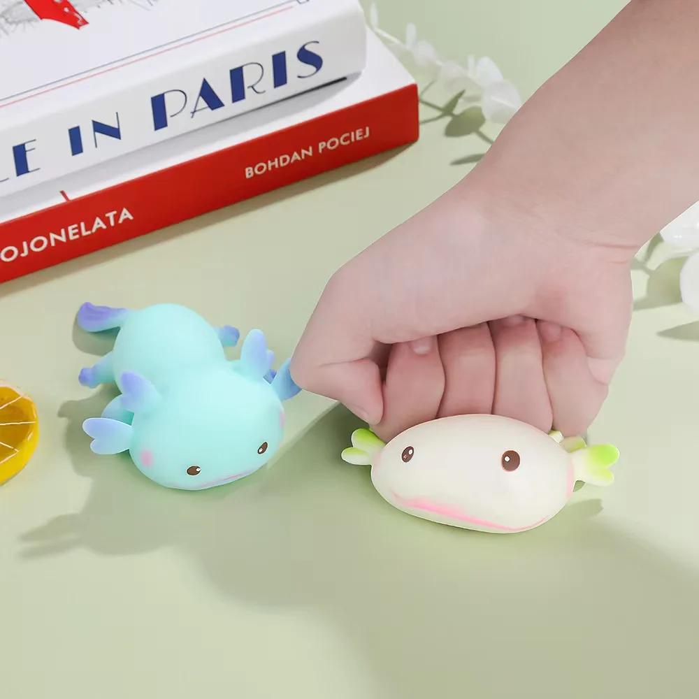 Roztomilé mačkací hračky axolotl, kreslená ryba, relaxační antistresové squishy hračky, úleva od stresu, pomalu se vracející, natahovací hračky pro dospělé a děti