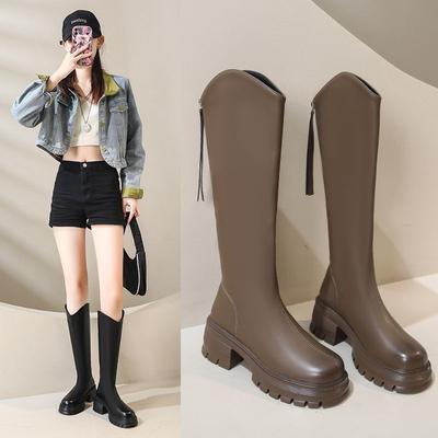 Petites bottes à semelles épaisses pour femmes automne et hiver 2025 nouvelles bottes hautes à fermeture éclair arrière mais bottes de chevalier au genou tendance