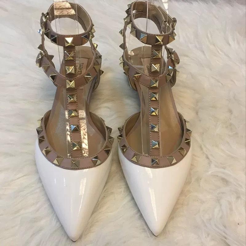Spring and summer new thick heel rivet pointed single shoes femininity straps willow shoes nude middle heel bag head sandals