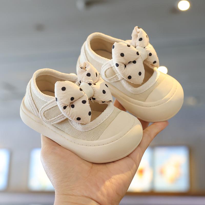 Baby Kids Walking Shoes Toes Capped Anti-kicked Girls Flat Shoes Non-slip Soft Sole 2025 New Kids Casual Shoes Big Bow Polka Dot