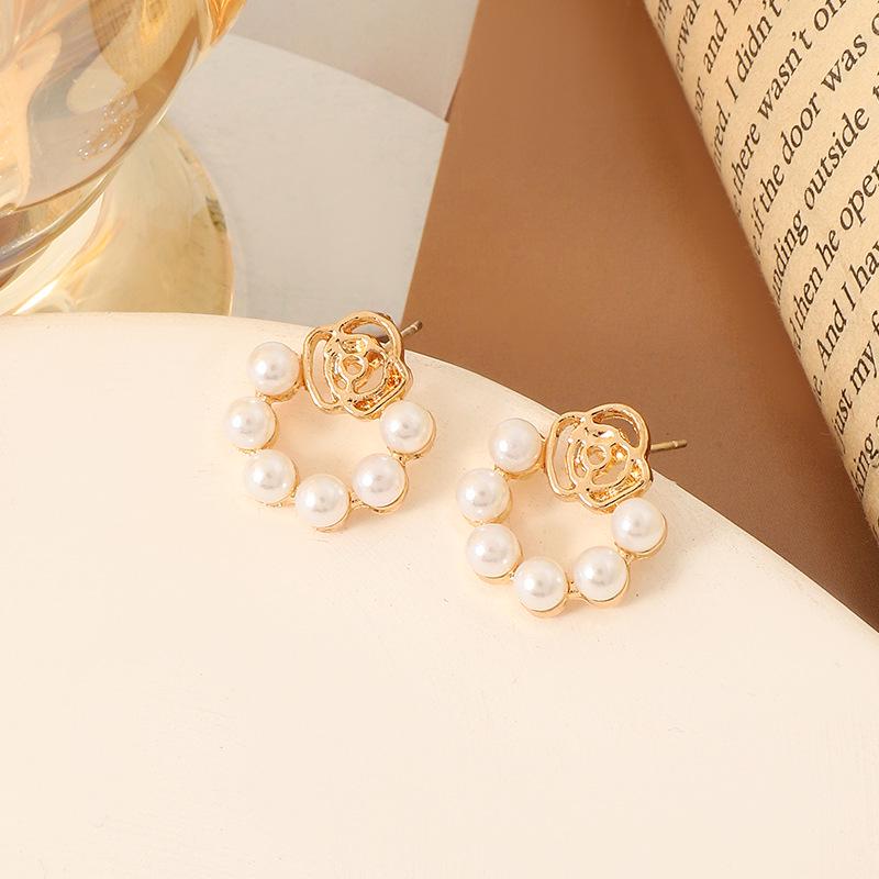 Geometric Korean Fashion Light Luxury Niche Stud & Dangle Earrings for Summer