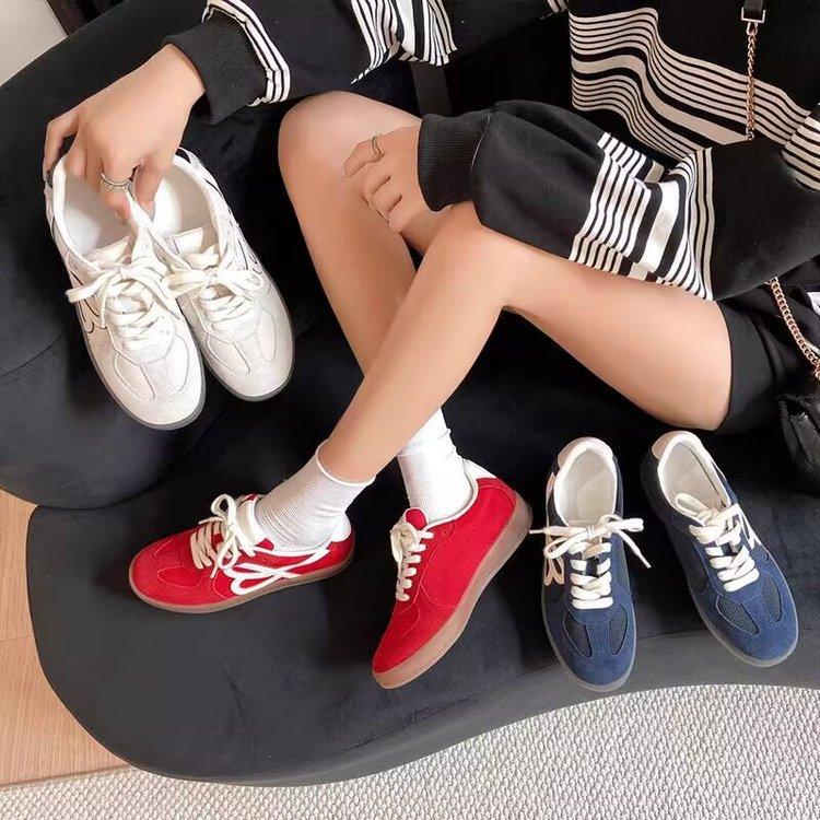 Casual sports shoes women's 2025 autumn new front lace-up fashionable versatile round head flat bottom color matching shoes women
