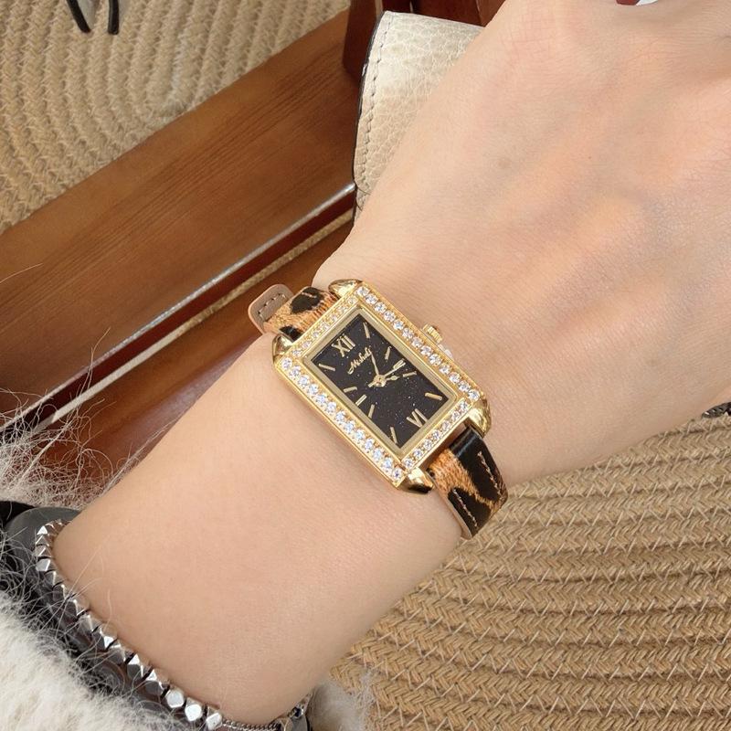 Römisch Retro Klein Exquisit Quadratisch Damen Einfach Temperament Leopardendruck Gürtel Uhr