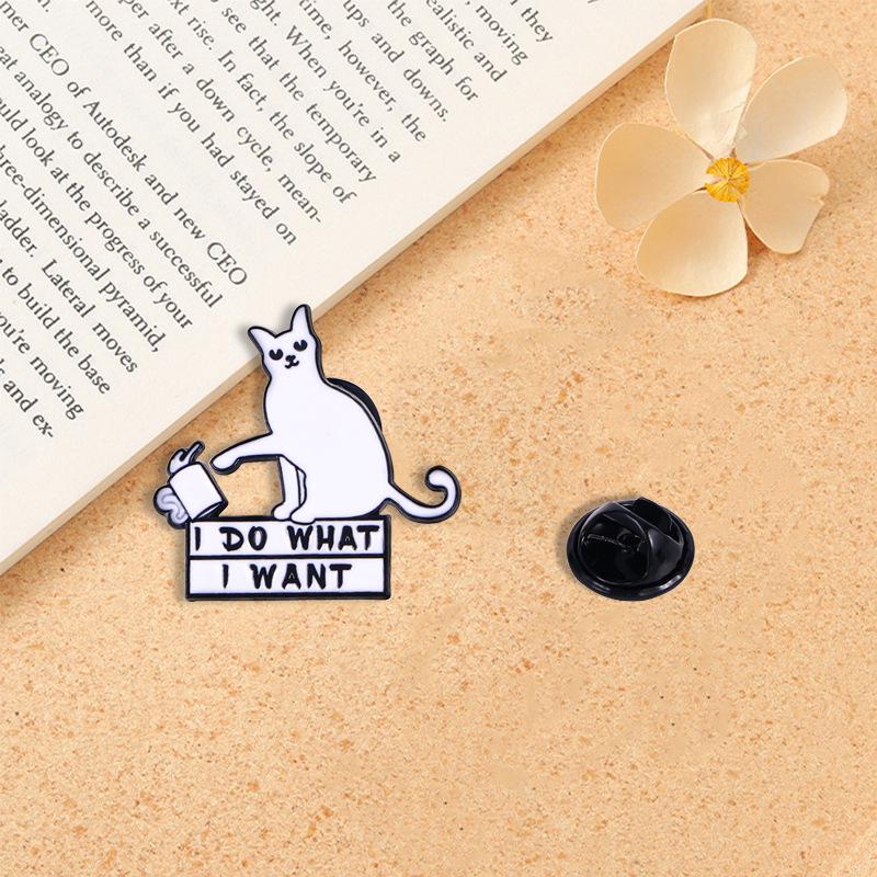 Cartoon Kitten Metal Brooch - Cute Black Cat with Gun