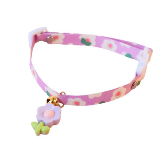 Collare per animali domestici con fibbia regolabile, comodo e facile da indossare. Simpatico motivo floreale con decorazione floreale a campana