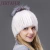 JERYAFUR Módní zimní čepice Teplá dámská pletená čepice Norková čepice s vertikální tkanou liščí bambulí lyžařská čepice