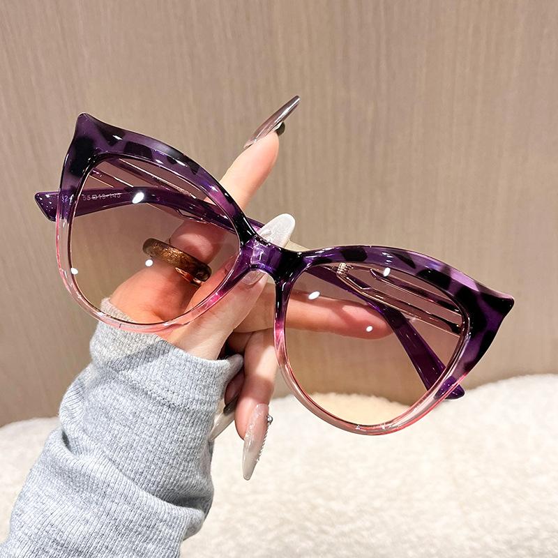 Vintage Cat Eye Sunglasses for Women, Gradient Lens Trendy Oversized Outdoor Sun Glasses