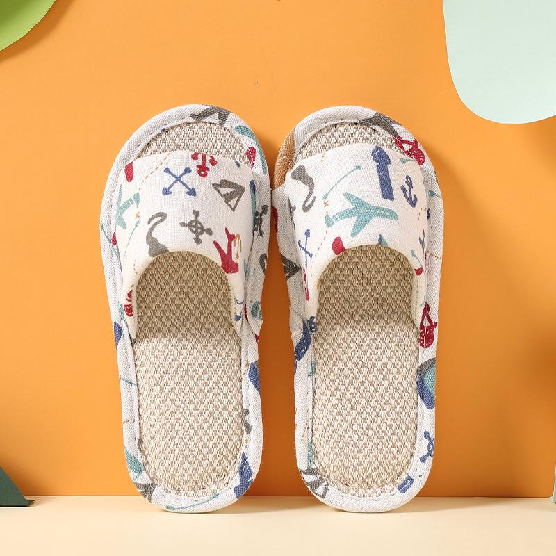 "Kids' and Women's Linen Slippers: Spring/Summer Korean Style for Indoor/Outdoor Use"