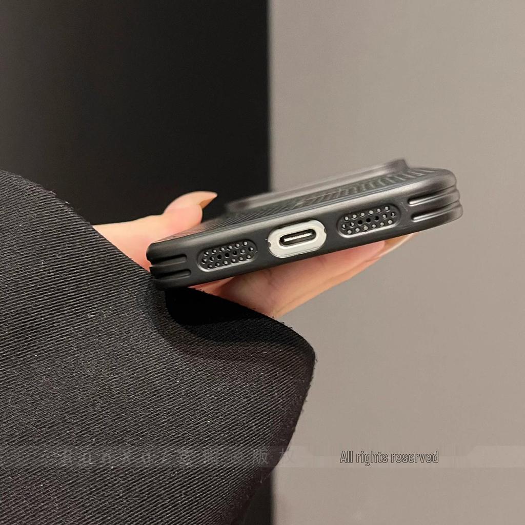 Compatible iPhone 17 Pro Max Case: Heat Dissipation, Magnetic Suction, Thin Ring, Large Window Design