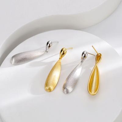 Temperament Water Drop High-end Earrings, Niche Design Light Luxury Earrings, European and American Metal Cold Wind Earrings