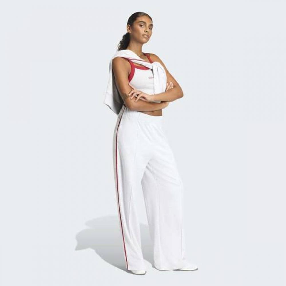 AdidaS Women S Colourpop Graphic pantS SeaSonal eSSentialS AXS