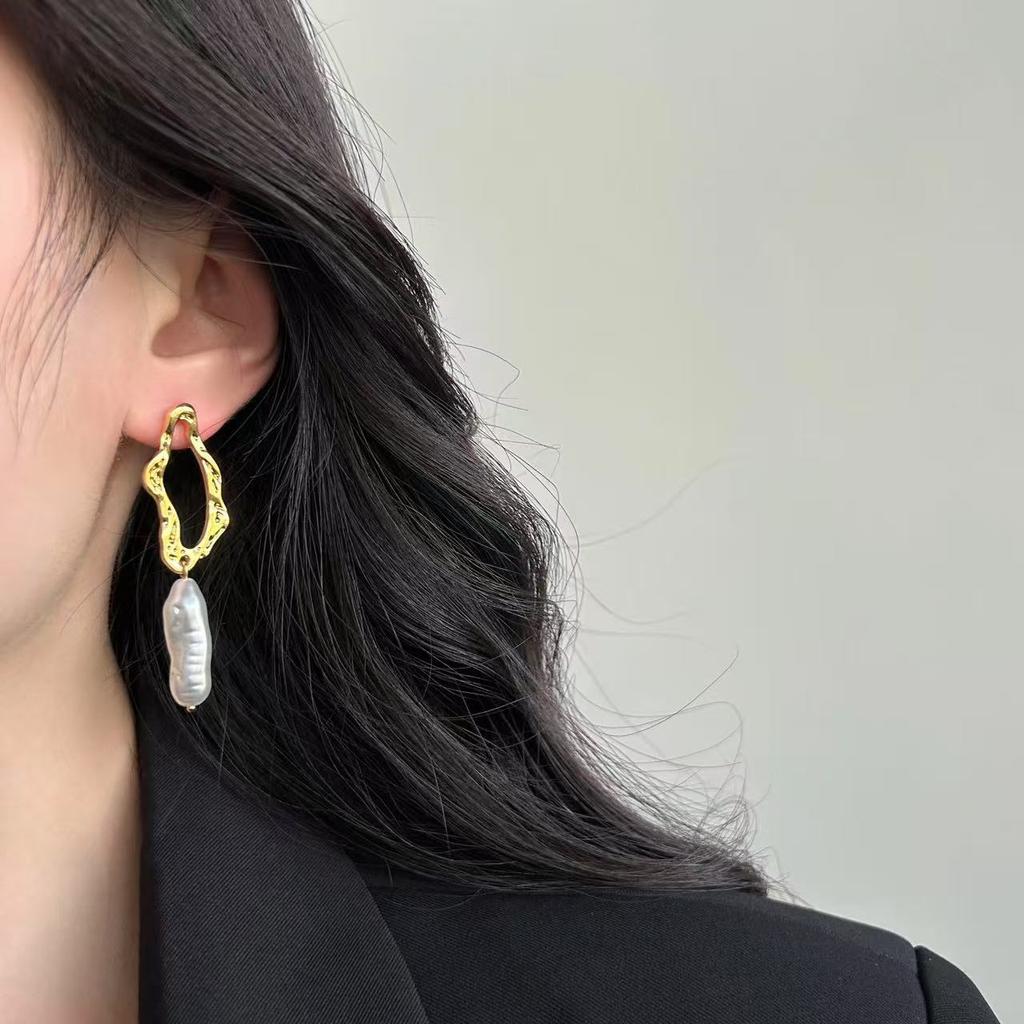 Imitation Baroque Small Long Special-Shaped Freshwater Pearl Earrings, Earrings, Women'S Niche Unique Retro Luxury Exquisite