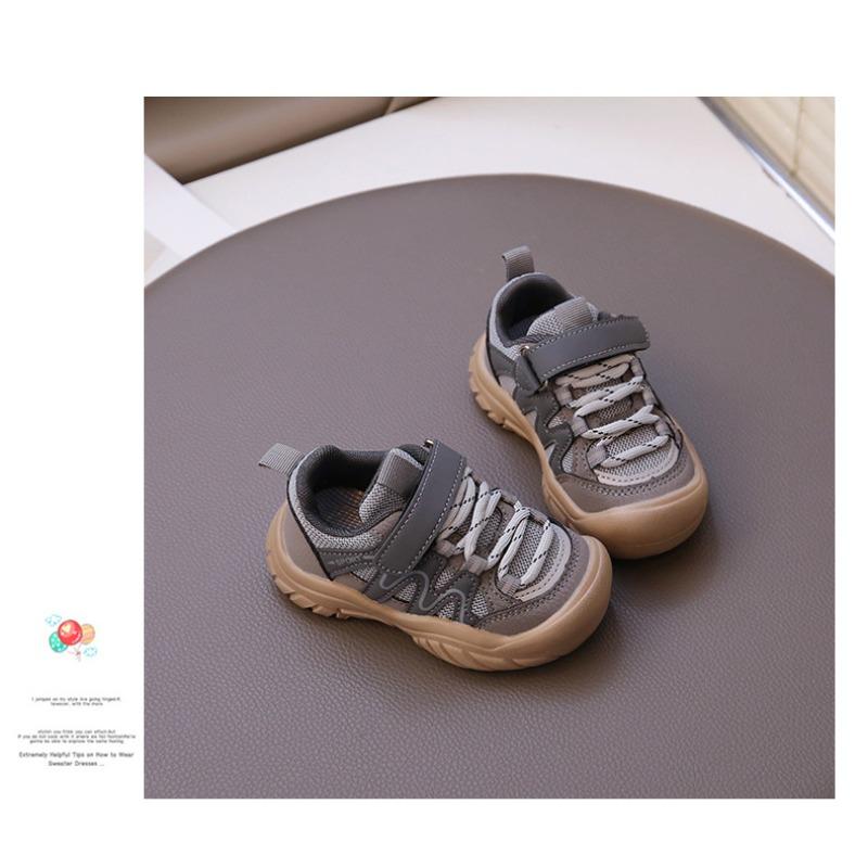 Autumn new students boys soft sole comfortable sports casual shoes Korean version of fashion versatile girls moral training shoes
