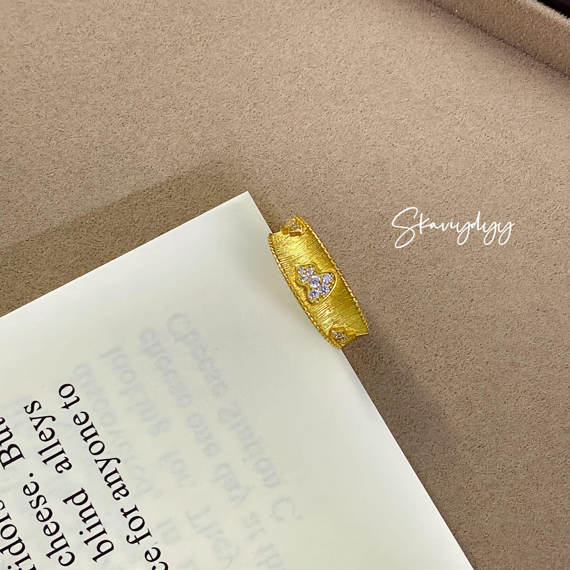 

Xiaohongshu Bestseller High-End Women s Rollerball Gourd Ring with Brushed Carving and Rhinestones, Gold-Plated, Openable Fu Lu Design