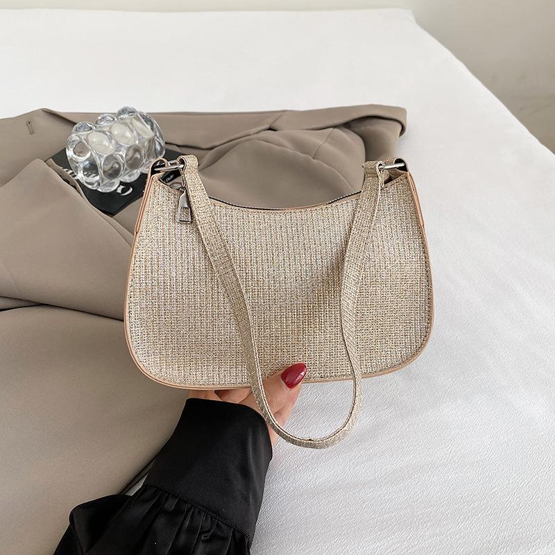 

Высококачественная блестящая маленькая сумка женская летняя новая трендовая на плечо подмышку сумка-тоут маленькая сумка шампанского