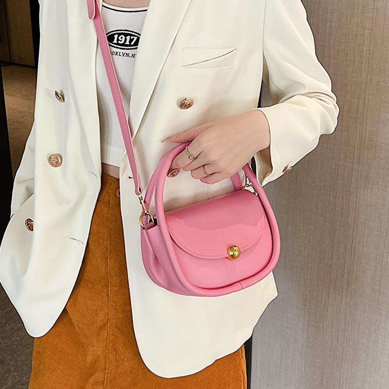 Stylish 2023 Summer New Simple Fashion Trend Shoulder Bag Street Style Saddle Bag