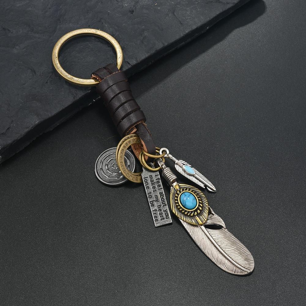 Irregular Leather Key Chains Leaf Bear Car Key Ring Creative Keychain