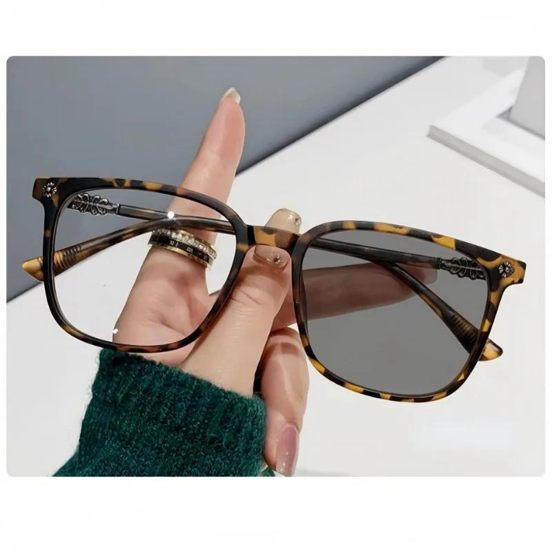 Intelligent Zoom Reading Glasses Fashion Presbyopic Glasses Unisex Transparent Eyewear +100 To +500
