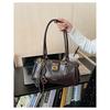 Retro Single-shoulder Crossbody Bag with Large Capacity for Daily Commuting and Tote Bag