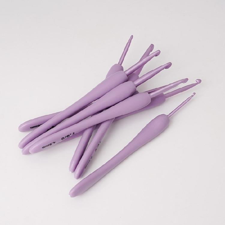Ergonomic Grip Crochet Needle with Aluminum Tip Crochet Hook Set for Beginner