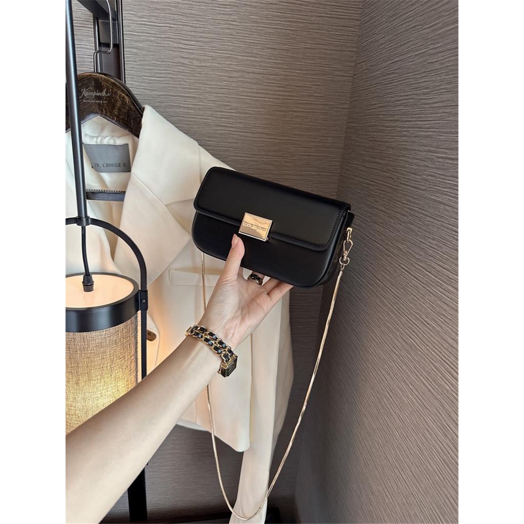 Premium Sense Of Niche Light Luxury Snake Bone Chain Small Square Bag Female Crossbody Simple Box Small Bag