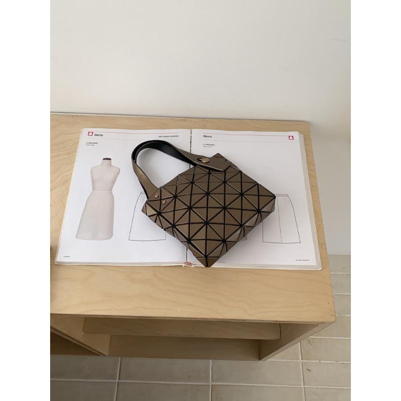 Fashion European and American Shopping Bags for Women's Fashionable Shoulder Bag Solid Color Splicing High-end Handbag