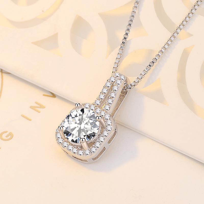 Korean Fashion Zircon Square Diamond Pendant Women's Necklace - Simple Sweet Collarbone Chain