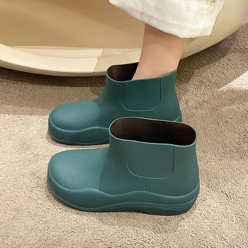 Japanese rain shoes women's fashion short soft-soled rubber shoes kitchen overshoes adult water shoes women's waterproof and non-slip rain boots
