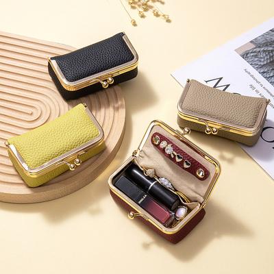 Boîte à bijoux compacte en cuir véritable, Organisateur de bijoux mini de luxe portable avec fermeture sécurisée pour bagues, boucles d'oreilles et colliers