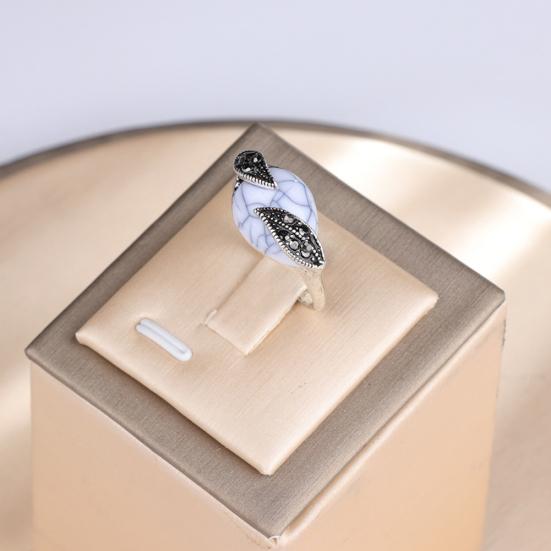 Vintage Leaf Faux Turquoise Pendant Necklace Ring Leaverback Earring Jewelry Set