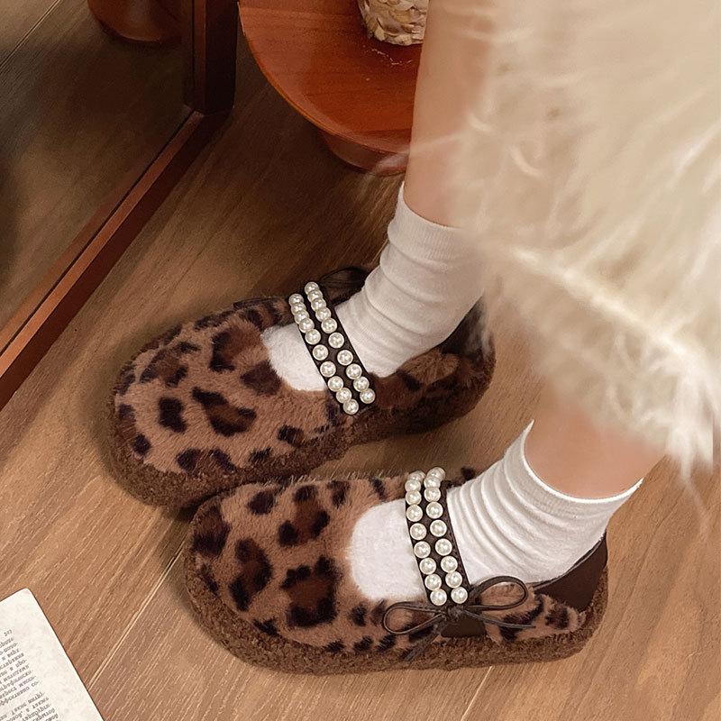 Black one-pedal fluffy shoes women's winter velvet outer wear Internet celebrity explosion Doudou shoes 2025 new fashion cotton shoes