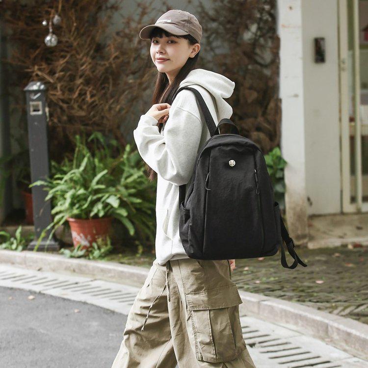 Dámský ultralehký voděodolný nylonový cestovní batoh - Všestranný a barevný