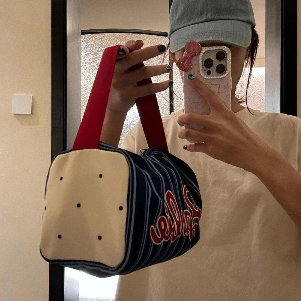 American Retro 3D Fashion Hand-Carried Storage Bag – Portable Design