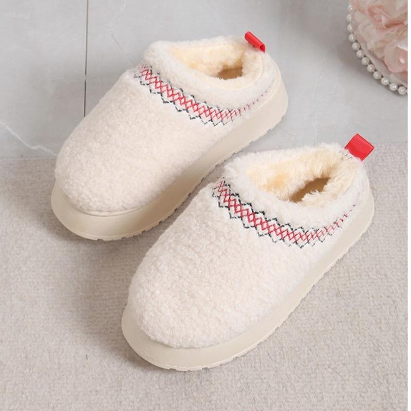 Fashion Women Snow Boots 2025 New Foreign Plus Size Warm Casual Outer Wear Cotton Shoes Women Anti-slip Slip on Shallow Ankle Boots