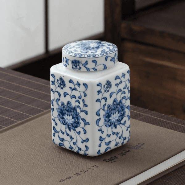 Blue and White Entwined Lotus Small Tea Jar Ceramic Sealed Tea Can Chinese Moisture-proof Tea Can Household Storage Tank 6x9.5cm