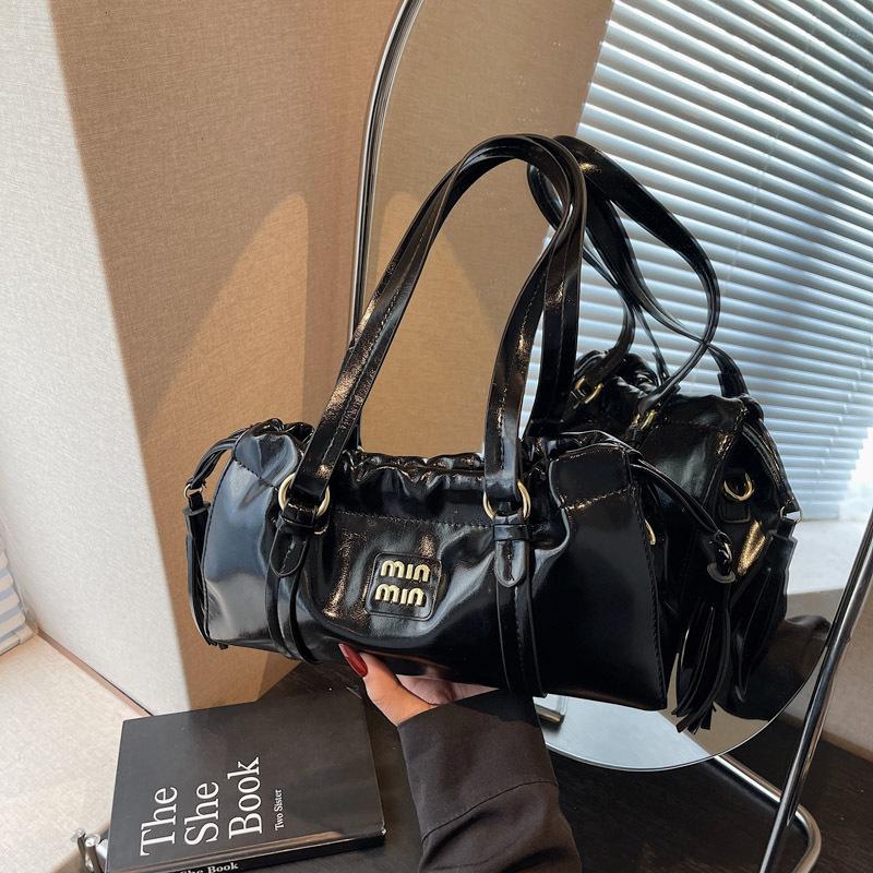 

Commuter retro large-capacity bag women s new spring and summer versatile shoulder underarm bag portable tote bag чорний