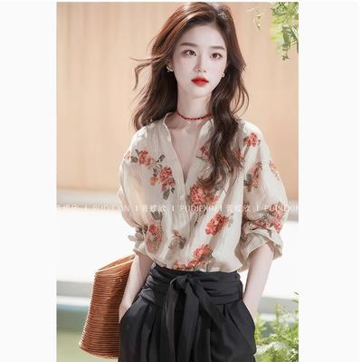 Small Tops Are Popular This Year, Beautiful Little Shirts, Early Autumn New Chic Printed V-neck Long-sleeved Shirt for Women