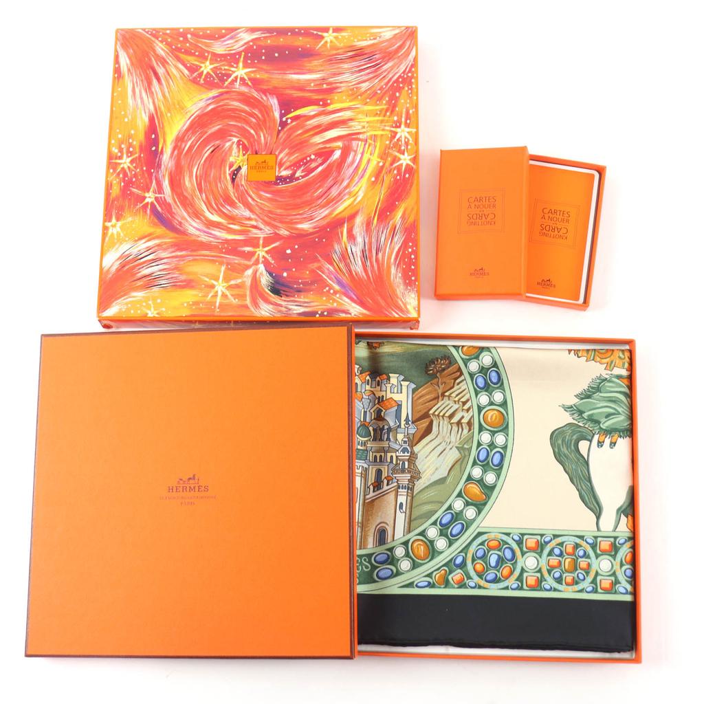 Pristine HERMES Scarf LE TRIOMPHE DU PALADIN Style Card Included Multicolor Silk Used