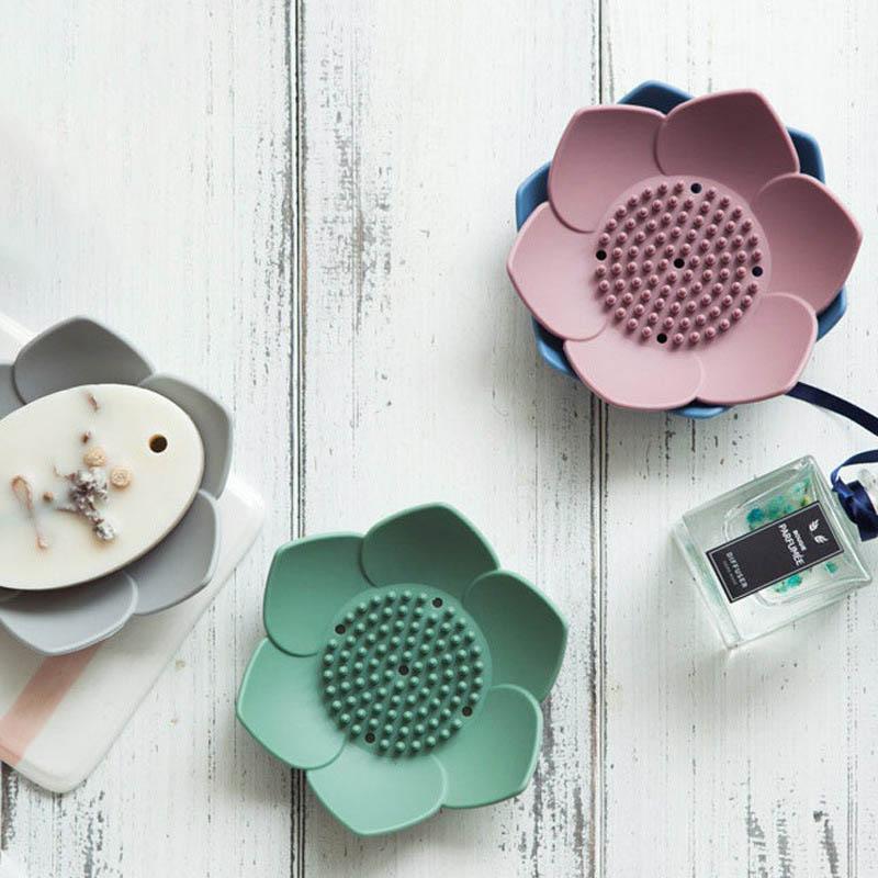 Portable Silicone Draining Soap Box Lotus Shape Dish Soap Box Non-Slip Easy Drain Soap Tray Bathroom Accessories