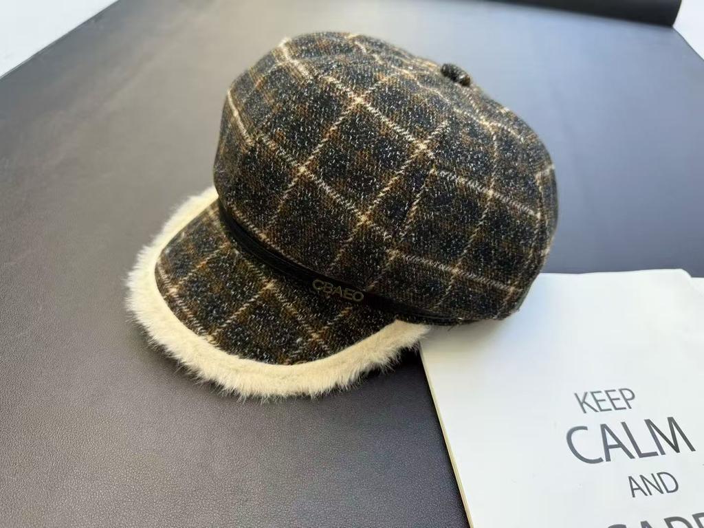 Autumn and Winter New Plaid Octagonal Hat Women's British Retro Velvet Beret Versatile Painter Newsboy Hat