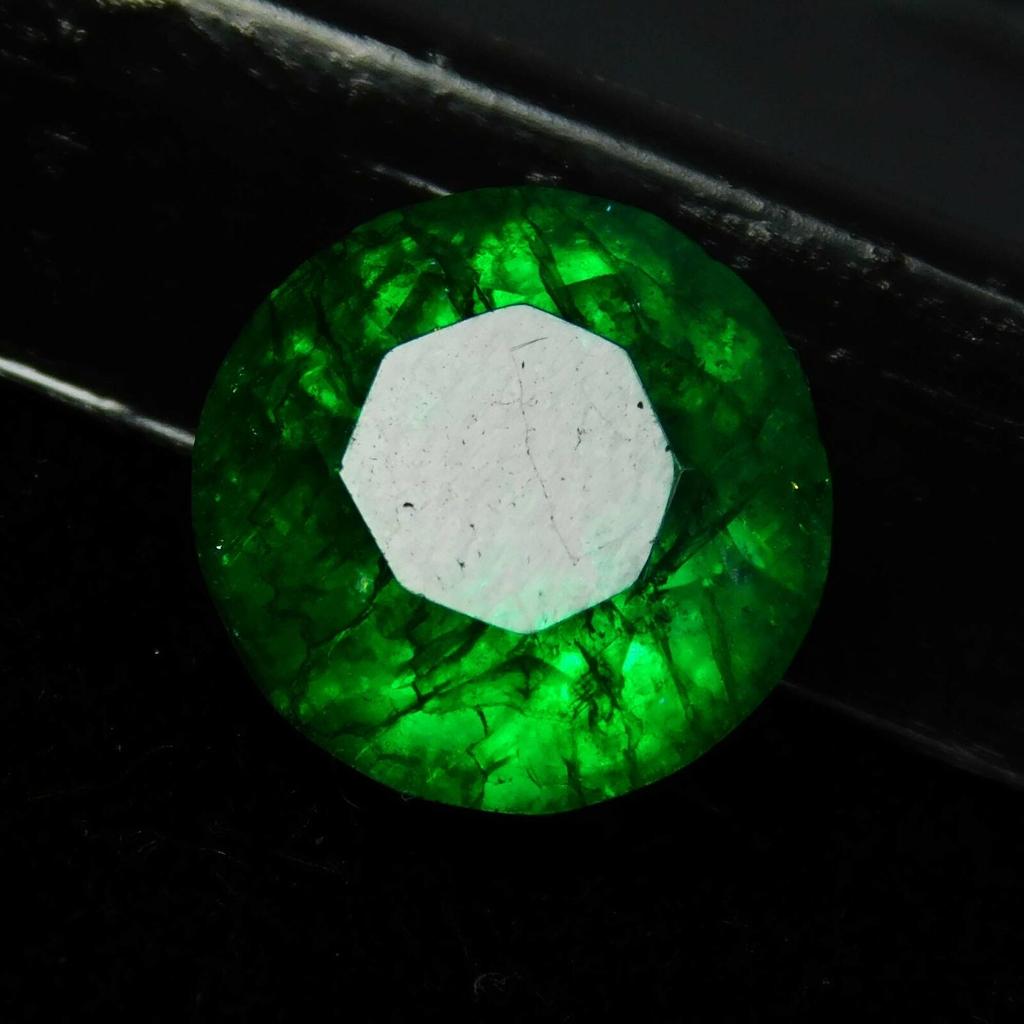 Natural Green Emerald Loose Gemstone Round Shape 8.10 Ct for Jewelry Making and Gem Collections