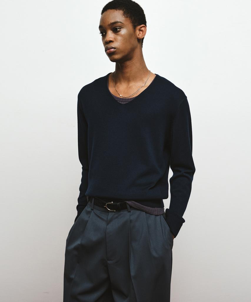 NOIRER Silk Wool Blend Deep V-Neck Knit (Navy)