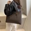 Underarm simple fashion large capacity retro portable autumn new commuter shoulder tote women's bag