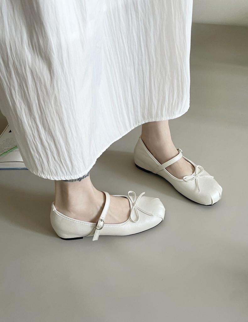 Bow Silver Mary Jane Single Shoes Women's 2025 Summer New French Flat Bottom Round Head Light Mouth One-word Ballet Shoes