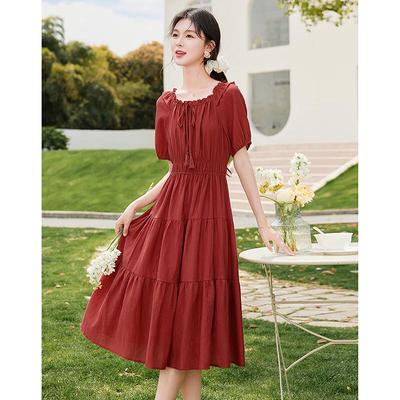 Elegantes Midi-Kleid mit kurzen Ärmeln