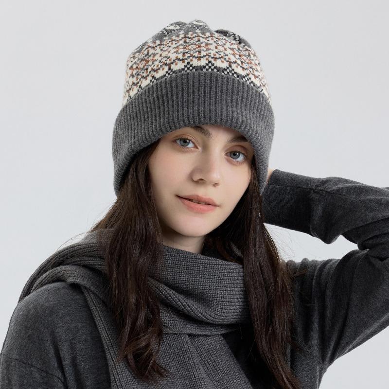 Ny Fair Isle Jacquard Höst och Vinter Stickad Mössa Barn Par Enkel Öronskydd Varm Baotou Ullmössa Herr Trend