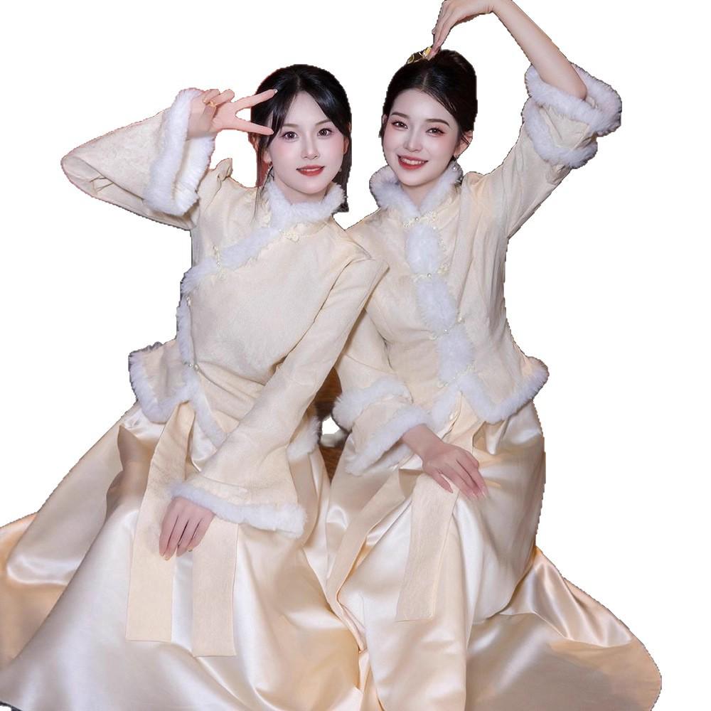 Women's Velvet Long-Sleeve Bridesmaid Dress for Autumn/Winter 2024