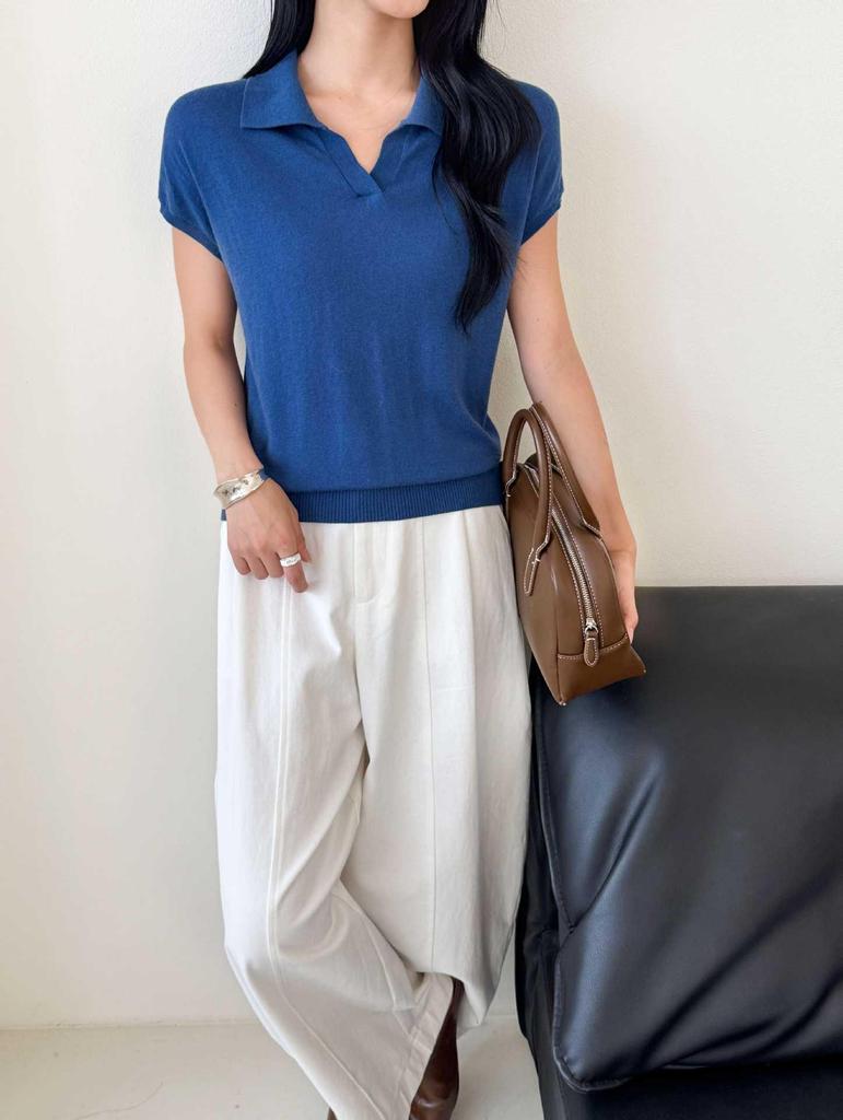 Women's Slim Fit Scissor Collar Merino Wool Sleeveless Sweater for Early Autumn