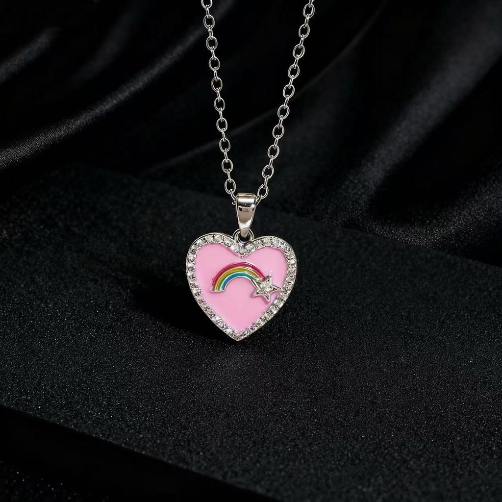 Metal Heart Crown Collarbone Necklace Hip Hop Pendant Necklace For Women Luxury Chain Accessory